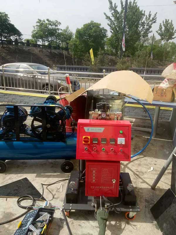 JNJX-III（E）不銹鋼水箱聚氨酯發(fā)泡機(jī)施工