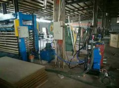 防盜門空腔填充材料 聚氨酯材料發(fā)泡填充防盜門