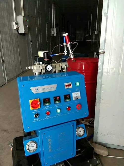 Q2600冷庫泡沫噴涂外墻保溫施工機(jī)械
