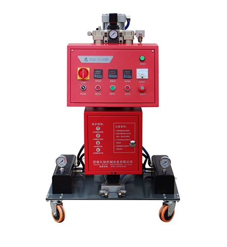 聚氨酯發(fā)泡設(shè)備JNJX-III(H)(圖1)